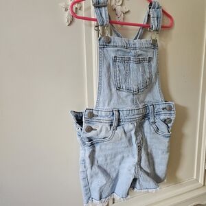 Girls Denim Overalls I'm size 4/5